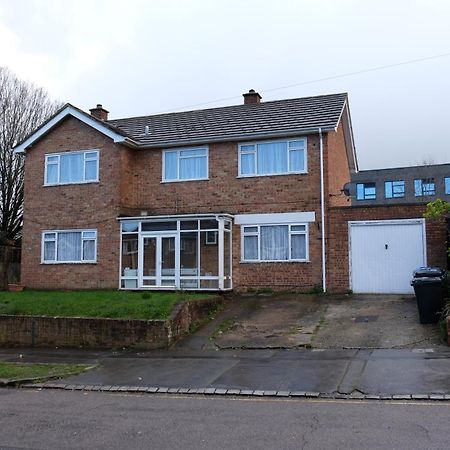 Many Worlds Meet - Eurostar, Wimbledon 30 Mins, Central London, Gatwick 15 Mins - Spacious, Sleeps Up To 16 Plus Cot - Free Wifi, Parking - Next To Lloyd Park, Great For Families, Walkers, Relocators - Ideal For Contractors Кройдон Экстерьер фото