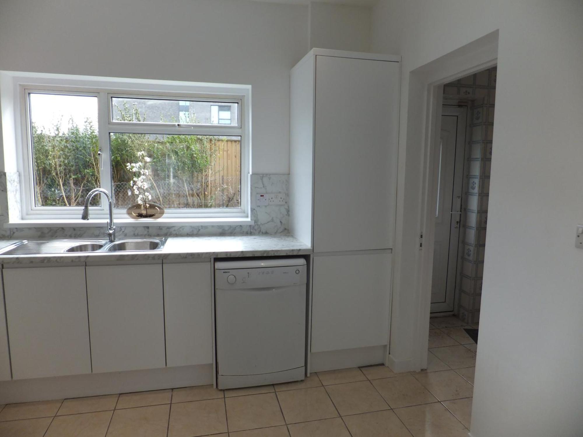 Many Worlds Meet - Eurostar, Wimbledon 30 Mins, Central London, Gatwick 15 Mins - Spacious, Sleeps Up To 16 Plus Cot - Free Wifi, Parking - Next To Lloyd Park, Great For Families, Walkers, Relocators - Ideal For Contractors Кройдон Экстерьер фото
